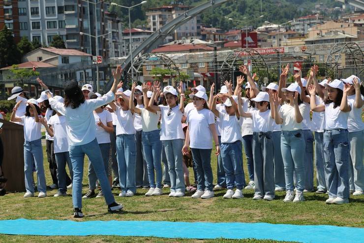 Rize'de "Rize Senin Projesi" Kapsamında Ödüller Verildi 30