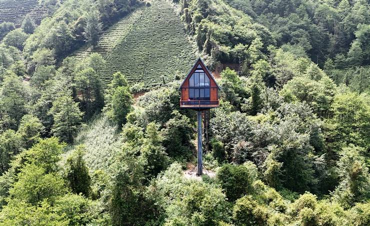 Rizeli kaportacı 12 metrelik demir direğin üzerine 70 metrekarelik ev yaptı 11