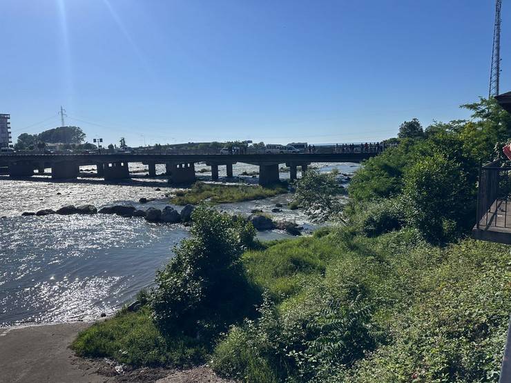 Fırtına Deresi'ne girip sürüklenen 4 kişiden 2'si kurtarıldı, 2'si aranıyor 13