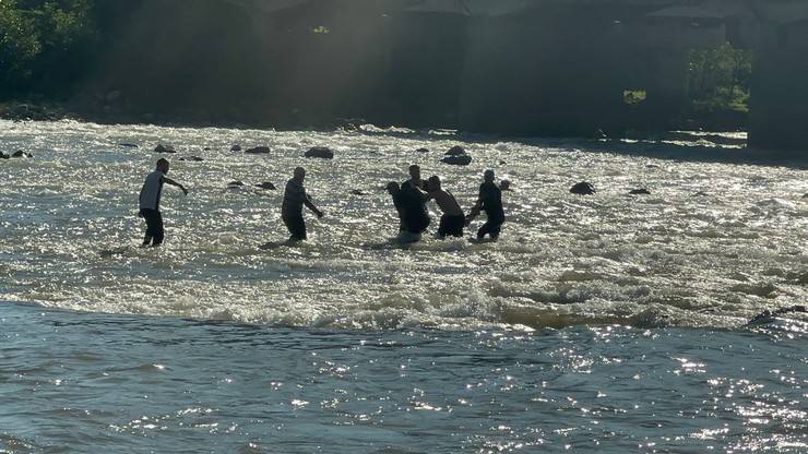 Fırtına Deresi'ne girip sürüklenen 4 kişiden 2'si kurtarıldı, 2'si aranıyor 4