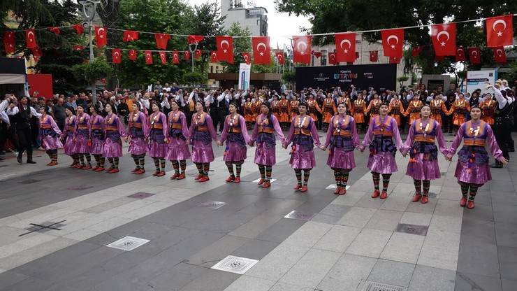 Trabzon’da ‘Kültür Yolu Festivali’ ‘horon’ ile başladı 11