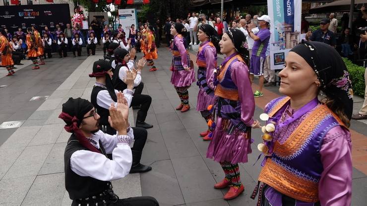 Trabzon’da ‘Kültür Yolu Festivali’ ‘horon’ ile başladı 7