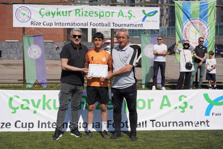 Çaykur Rizespor Esila Tüfekçi Futbol Okulları Turnuvası Tamamlandı! 12