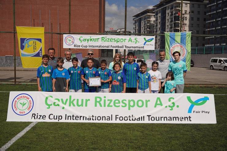 Çaykur Rizespor Esila Tüfekçi Futbol Okulları Turnuvası Tamamlandı! 13