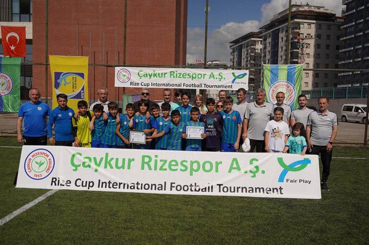 Çaykur Rizespor Esila Tüfekçi Futbol Okulları Turnuvası Tamamlandı! 14