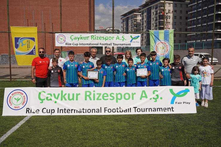 Çaykur Rizespor Esila Tüfekçi Futbol Okulları Turnuvası Tamamlandı! 15