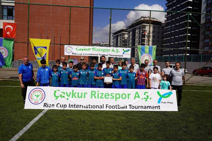 Çaykur Rizespor Esila Tüfekçi Futbol Okulları Turnuvası Tamamlandı! 18