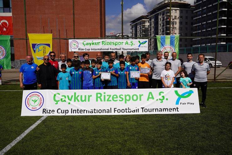 Çaykur Rizespor Esila Tüfekçi Futbol Okulları Turnuvası Tamamlandı! 19