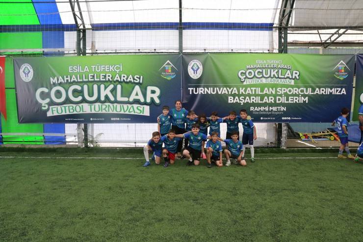 Rize'de Esila Tüfekçi Mahalleler Arası Çocuklar Futbol Turnuvası ve Şenliği başladı 12