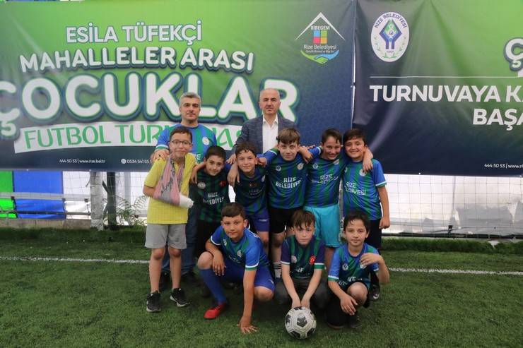 Rize'de Esila Tüfekçi Mahalleler Arası Çocuklar Futbol Turnuvası ve Şenliği başladı 17