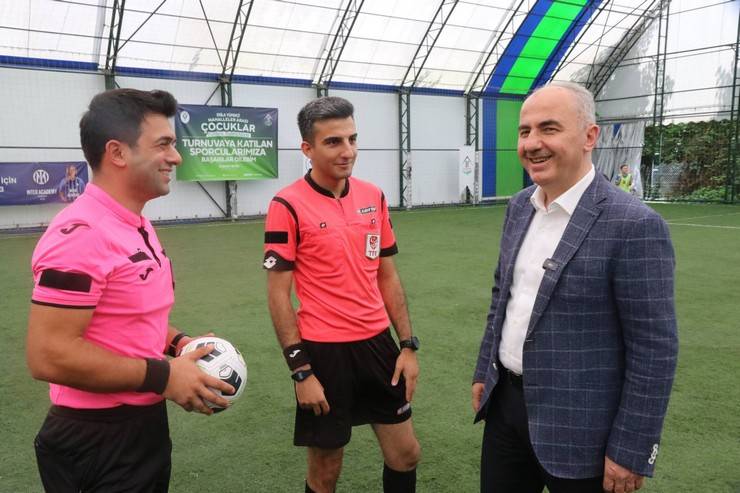 Rize'de Esila Tüfekçi Mahalleler Arası Çocuklar Futbol Turnuvası ve Şenliği başladı 2