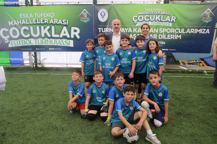 Rize'de Esila Tüfekçi Mahalleler Arası Çocuklar Futbol Turnuvası ve Şenliği başladı 20