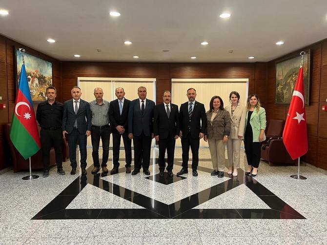 Recep Tayyip Erdoğan Üniversitesi Çay İhtisaslaşma Koordinatörlüğü Tarafından Azerbaycan'a Teknik Gezi Düzenlendi 12