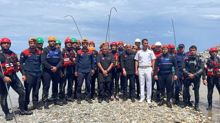Rize'de 250 personelin katılımıyla sel ve heyelan tatbikatları gerçekleştirildi 11