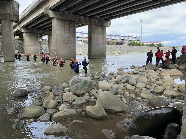 Rize'de 250 personelin katılımıyla sel ve heyelan tatbikatları gerçekleştirildi 22