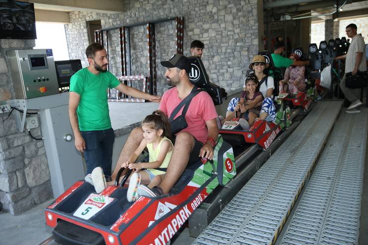 Ordu'da turistler dağ kızağı heyecanı yaşıyor 6