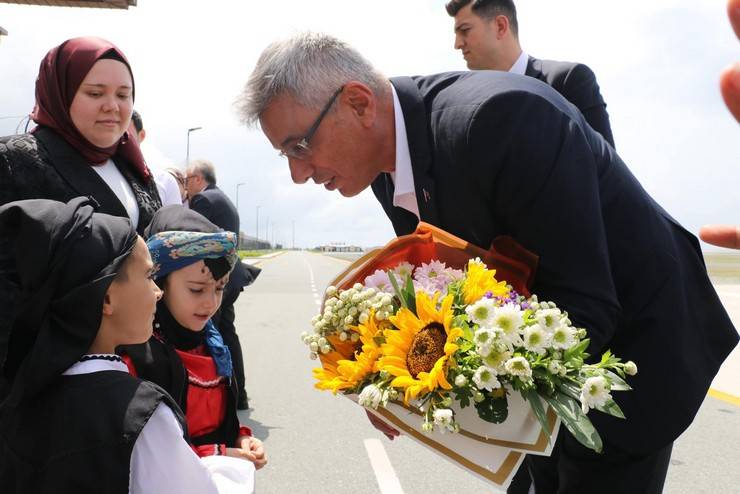 Sağlık Bakanı Prof. Dr. Kemal Memişoğlu, memleketi Rize'ye geldi 2