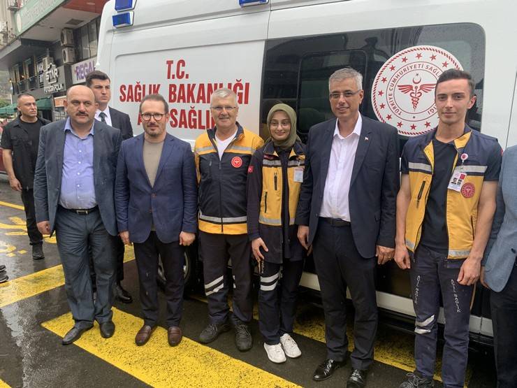 Sağlık Bakanı Prof. Dr. Kemal Memişoğlu, Rize'de esnaf ziyaretlerinde bulundu 10