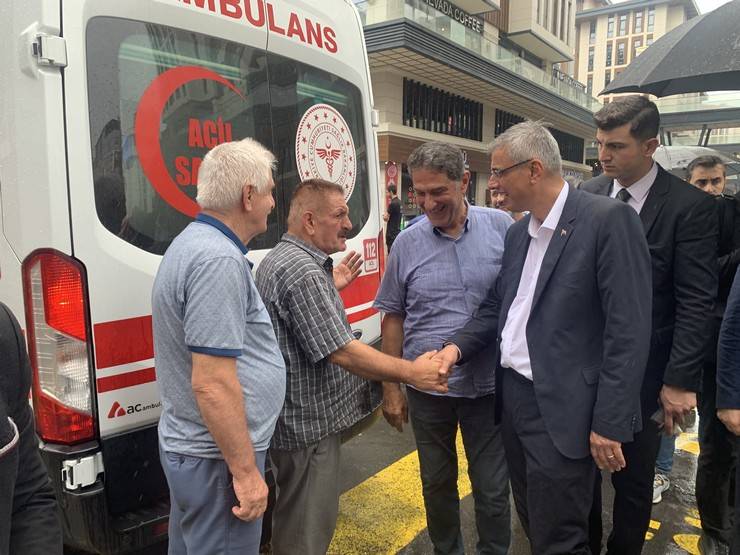 Sağlık Bakanı Prof. Dr. Kemal Memişoğlu, Rize'de esnaf ziyaretlerinde bulundu 11