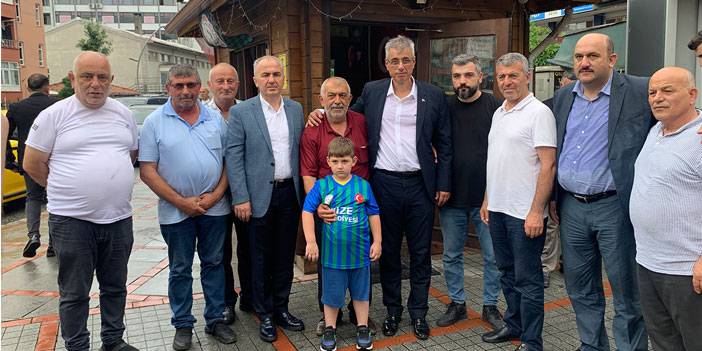 Sağlık Bakanı Prof. Dr. Kemal Memişoğlu, Rize'de esnaf ziyaretlerinde bulundu