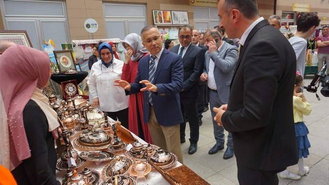 Rize’de Halk Eğitim Merkezlerinin Yıl Sonu Sergisinin Açılışı Gerçekleştirildi 24