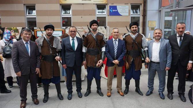 Rize’de Halk Eğitim Merkezlerinin Yıl Sonu Sergisinin Açılışı Gerçekleştirildi 27