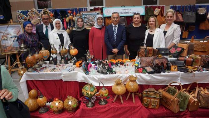 Rize’de Halk Eğitim Merkezlerinin Yıl Sonu Sergisinin Açılışı Gerçekleştirildi 30