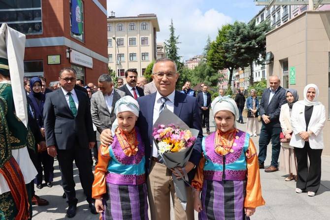 Rize’de Halk Eğitim Merkezlerinin Yıl Sonu Sergisinin Açılışı Gerçekleştirildi 45
