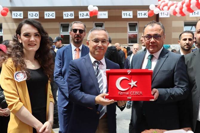 Rize’de Halk Eğitim Merkezlerinin Yıl Sonu Sergisinin Açılışı Gerçekleştirildi 52
