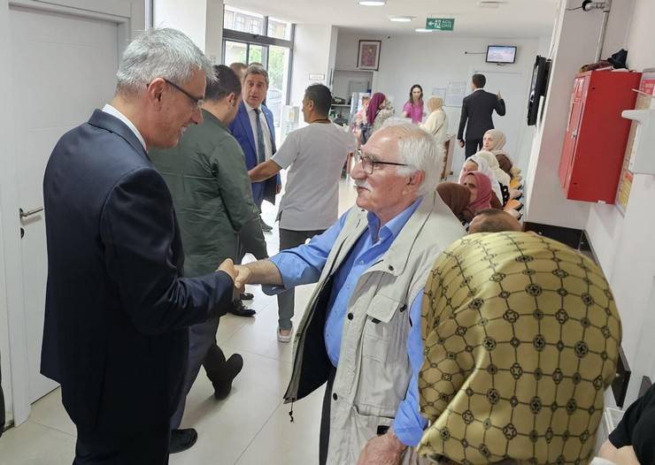 Sağlık Bakanı Memişoğlu Rize'de ziyaretlerde bulundu 2