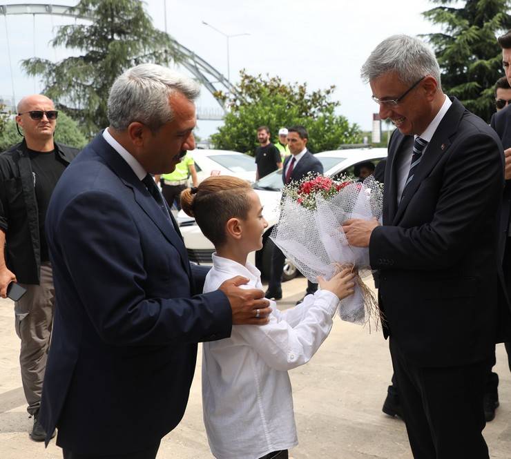 Sağlık Bakanı Memişoğlu Rize'de ziyaretlerde bulundu 6