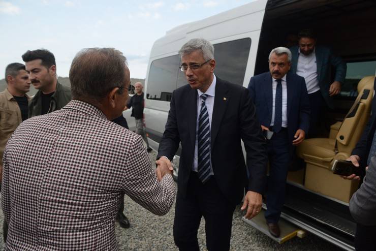 Sağlık Bakanı Kemal Memişoğlu, Rize Şehir Hastanesinin şantiyesinde incelemede bulundu 10