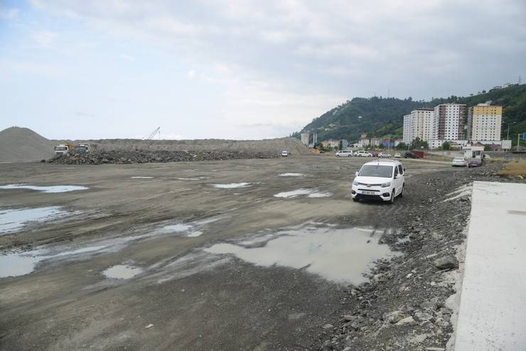 Sağlık Bakanı Kemal Memişoğlu, Rize Şehir Hastanesinin şantiyesinde incelemede bulundu 14