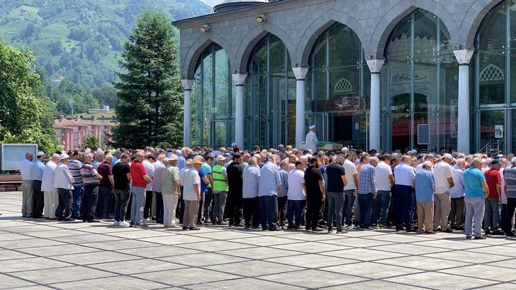 Rize'de teleferikte akıma kapılıp ölen Hızır Can, akrabasına yardıma gitmiş 4