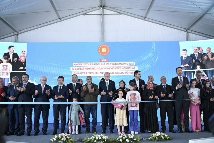 Cumhurbaşkanı Erdoğan, Rize'de Toplu Açılış Töreni"nde 17