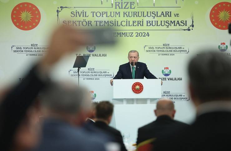 Cumhurbaşkanı Erdoğan, Rize'de Sivil Toplum Kuruluşları ve Sektör Temsilcileri Buluşması'na katıl 8