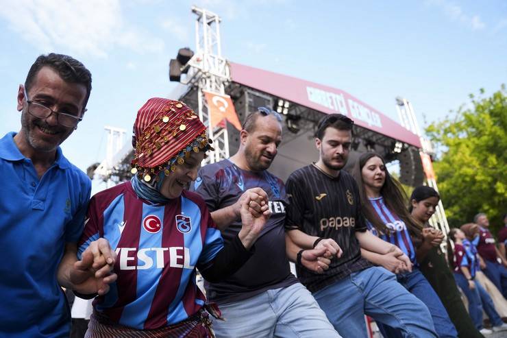 Trabzonspor, kuruluşunun 57. yılına özel kutlama gerçekleştirdi 2