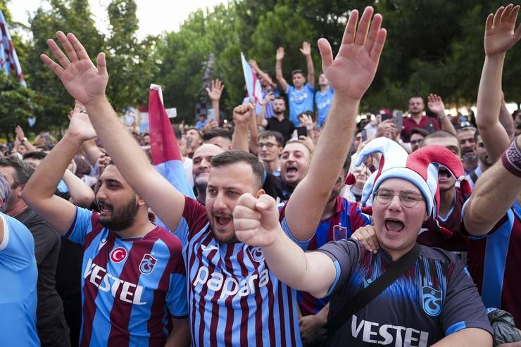 Trabzonspor, kuruluşunun 57. yılına özel kutlama gerçekleştirdi 3