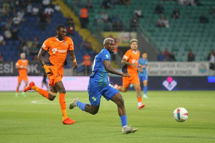 Çaykur Rizespor – Başakşehir Maçından Kareler 22