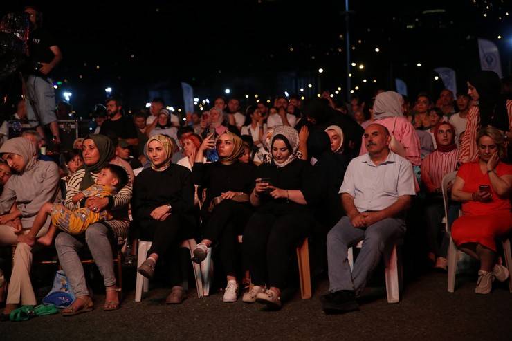 Rize'de "TRT Sanatçıları Şehir Konserleri" düzenlendi 12