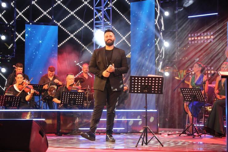 Rize'de "TRT Sanatçıları Şehir Konserleri" düzenlendi 13