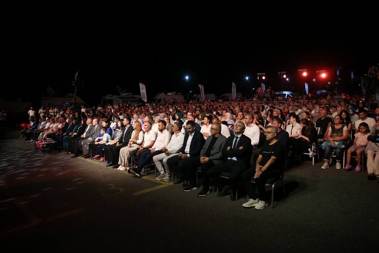 Rize'de "TRT Sanatçıları Şehir Konserleri" düzenlendi 2