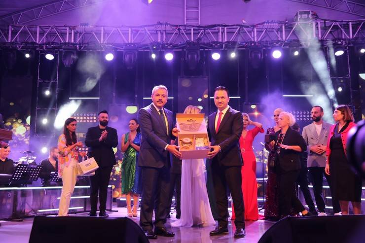 Rize'de "TRT Sanatçıları Şehir Konserleri" düzenlendi 27