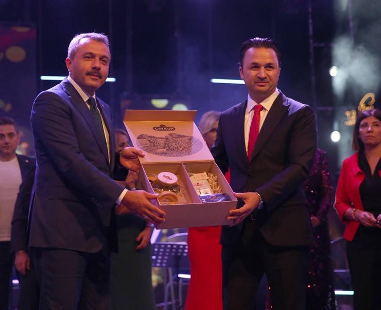 Rize'de "TRT Sanatçıları Şehir Konserleri" düzenlendi 28