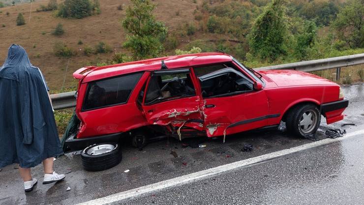 Samsun-Ankara kara yolundaki zincirleme trafik kazasında 3 kişi öldü, 6 kişi yaralandı 13