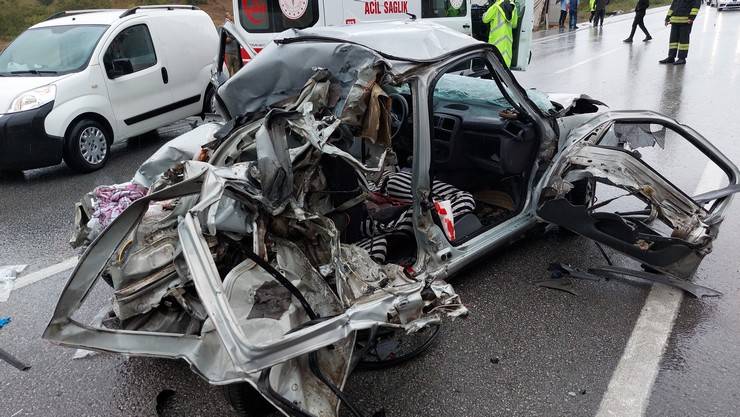 Samsun-Ankara kara yolundaki zincirleme trafik kazasında 3 kişi öldü, 6 kişi yaralandı 18