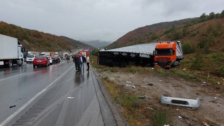 Samsun-Ankara kara yolundaki zincirleme trafik kazasında 3 kişi öldü, 6 kişi yaralandı 20