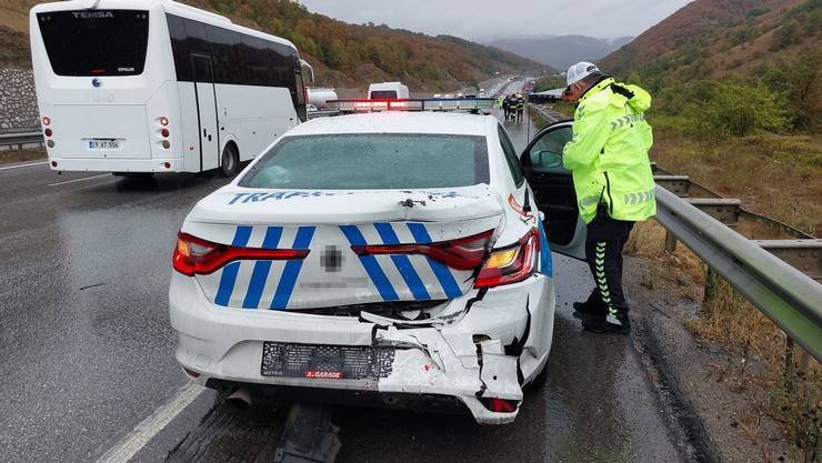 Samsun-Ankara kara yolundaki zincirleme trafik kazasında 3 kişi öldü, 6 kişi yaralandı 22