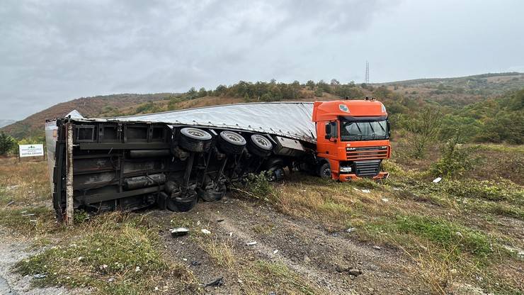 Samsun-Ankara kara yolundaki zincirleme trafik kazasında 3 kişi öldü, 6 kişi yaralandı 4