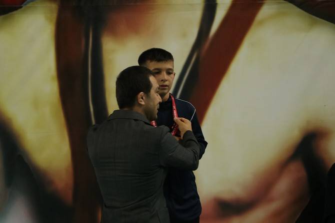 Rize'de 15 Yaş Altı Grekoromen Güreş Türkiye Şampiyonası devam ediyor 20